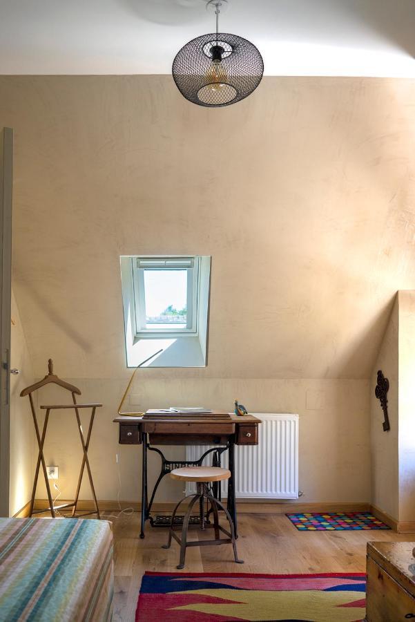 Chambre D'Hotes Chez Artiste Verrier, La Perriere - Perche Dış mekan fotoğraf